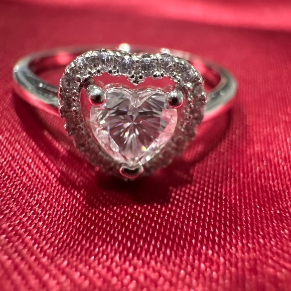 Woman’s Moissanite Heart 0.5 ct Color D Ring Size 9 White Gold Plated - Picture 1 of 4